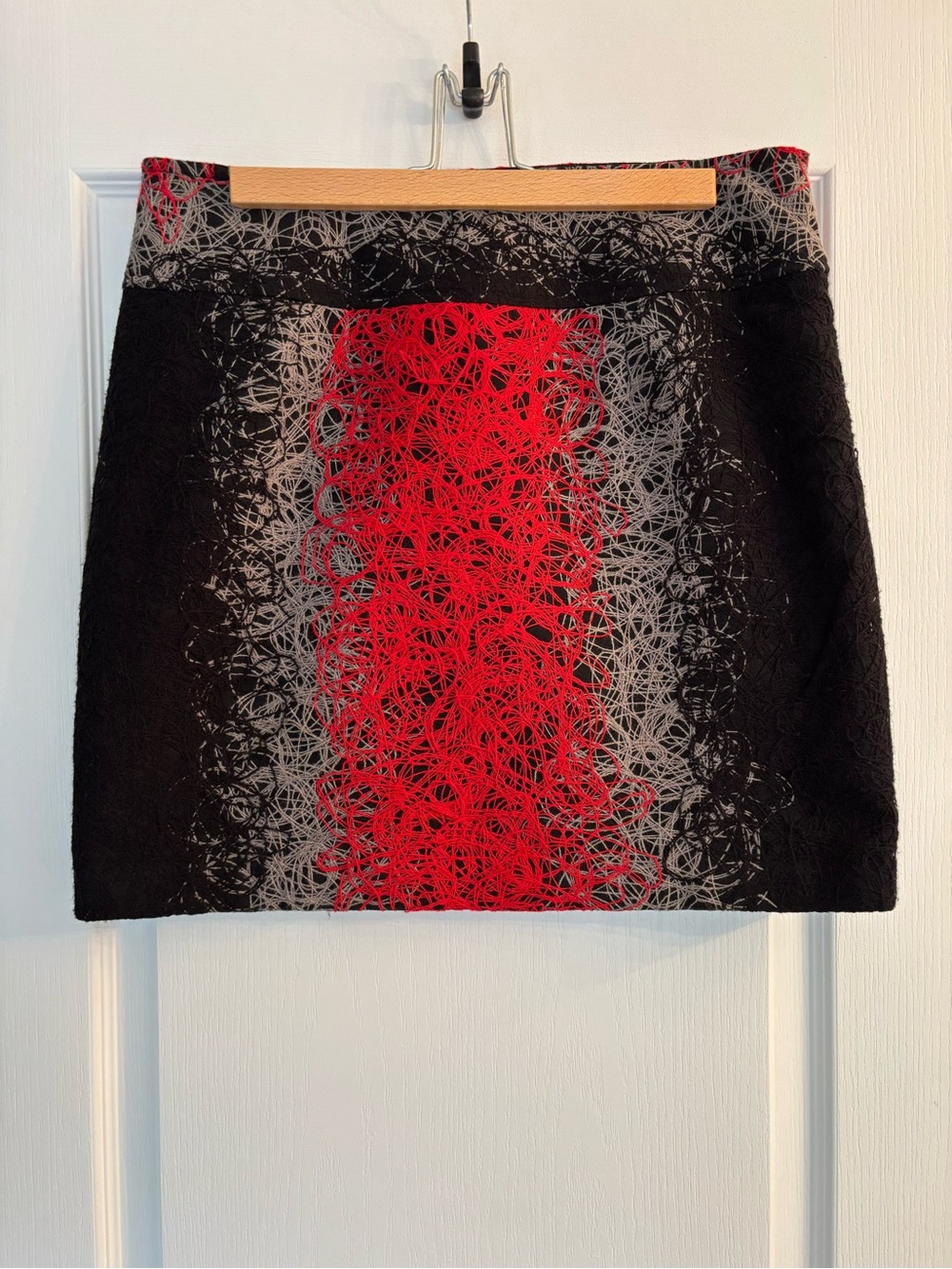 CATWALK Women's Black Mini Skirt with Red & Gray Textured Pattern